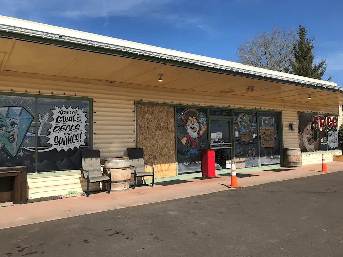 C&H Family Jewels Rock and Lapidary