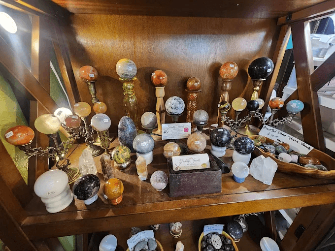 C&H Family Jewels Rock and Lapidary