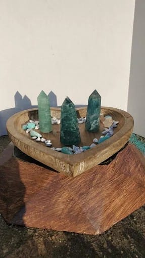 SKY DIAMOND HEALING CRYSTALS LLC